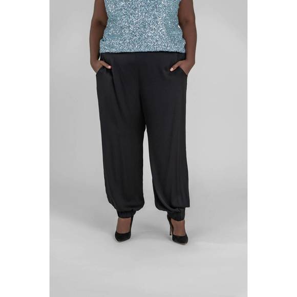 NEW NOUVELLE / SILK95FIVE mara joggers in black